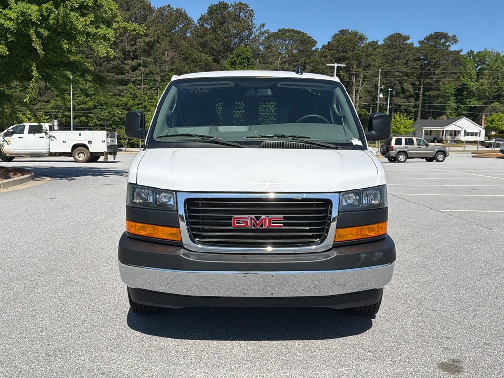 Used 2024 GMC Savana 2500 w/ Driver Convenience Package image 2