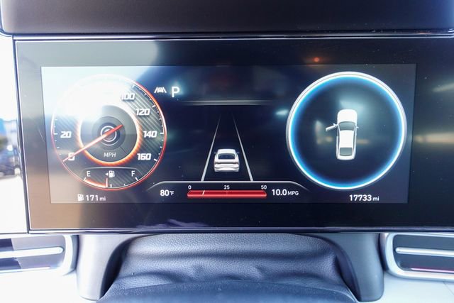 Used 2021 Hyundai Elantra Limited image 15