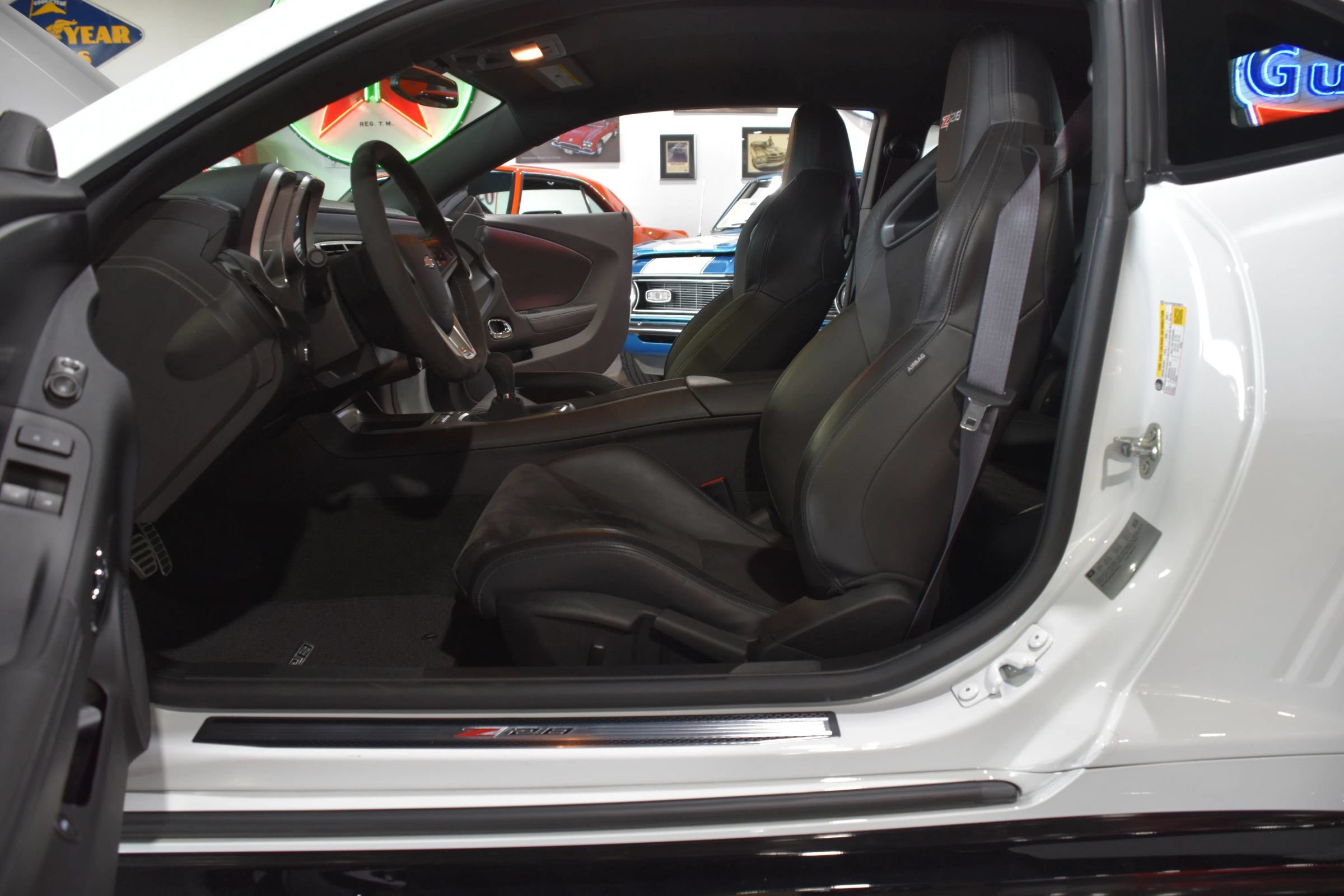 Used 2014 Chevrolet Camaro Z/28 RWD image 28