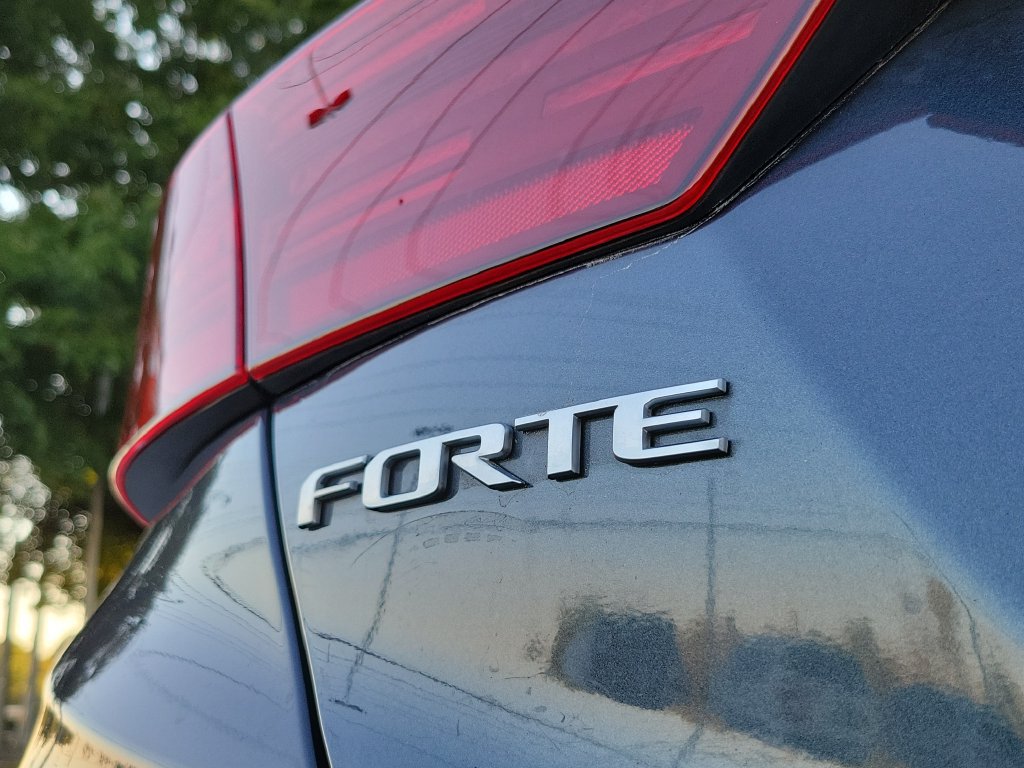 Used 2024 Kia Forte GT-Line w/ GT-Line Premium Package FWD image 8