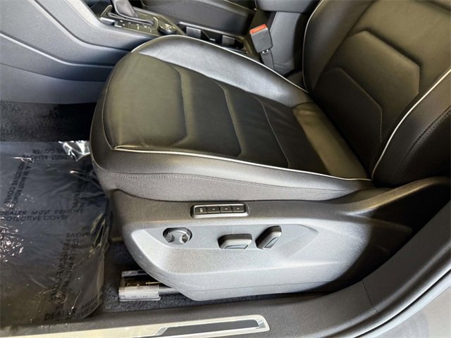 Used 2019 Volkswagen Tiguan S image 3