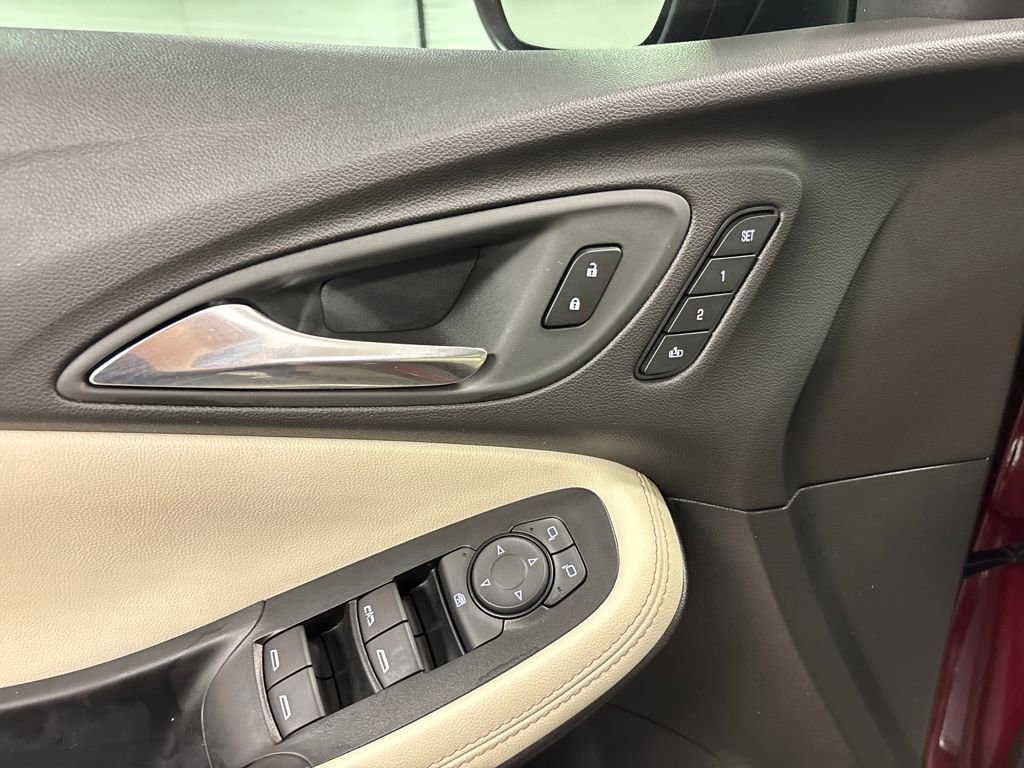 Certified 2025 Buick Encore GX Avenir w/ Avenir Technology Package image 22