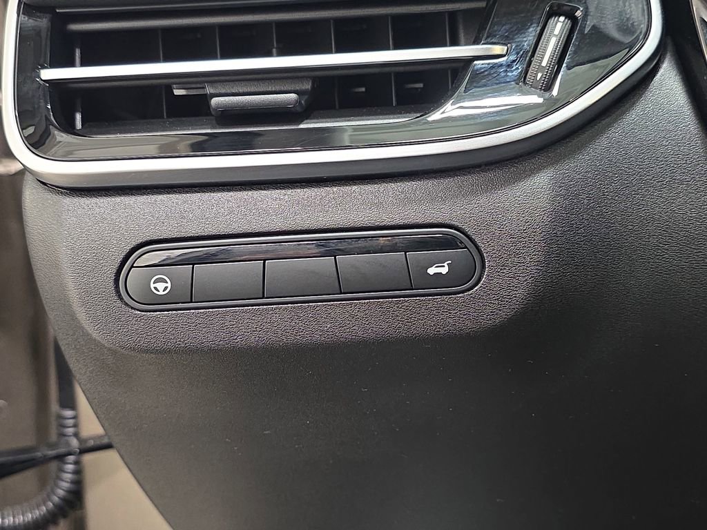 Certified 2026 INFINITI QX60 Luxe w/ Cargo Package AWD/4WD image 23