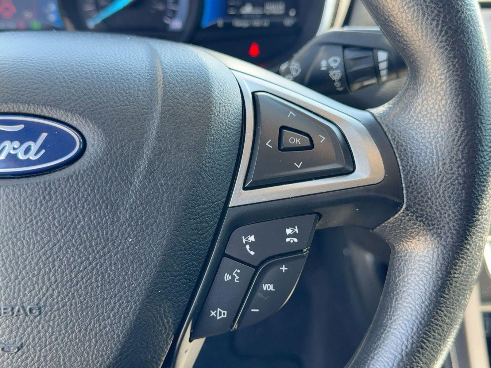 Used 2020 Ford Fusion SE image 17