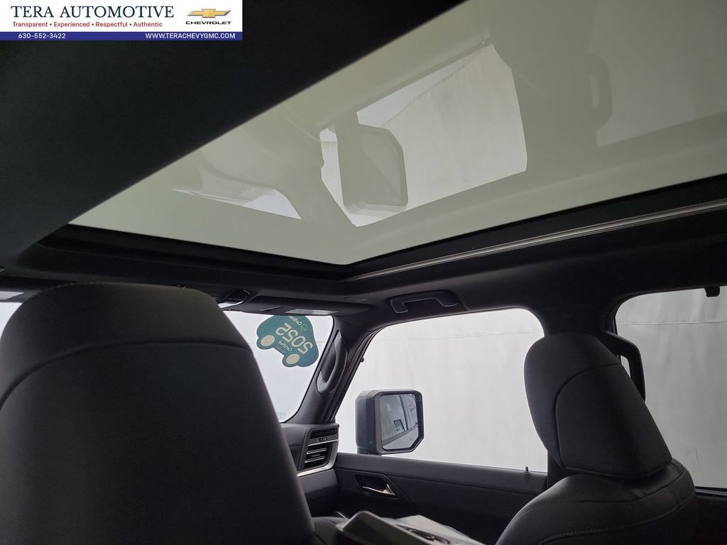 Used 2025 Lexus GX 550 w/ Accessory Package (2T) AWD/4WD image 12