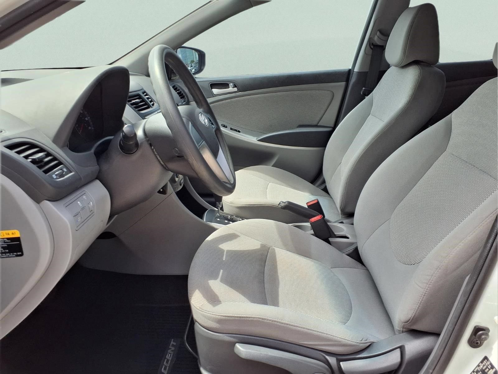 Used 2013 Hyundai Accent GS FWD image 10