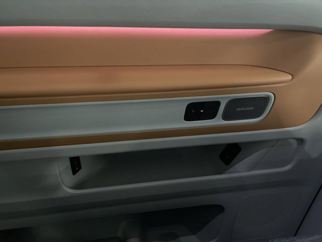 New 2025 Volkswagen ID. Buzz 1st Edition image 19