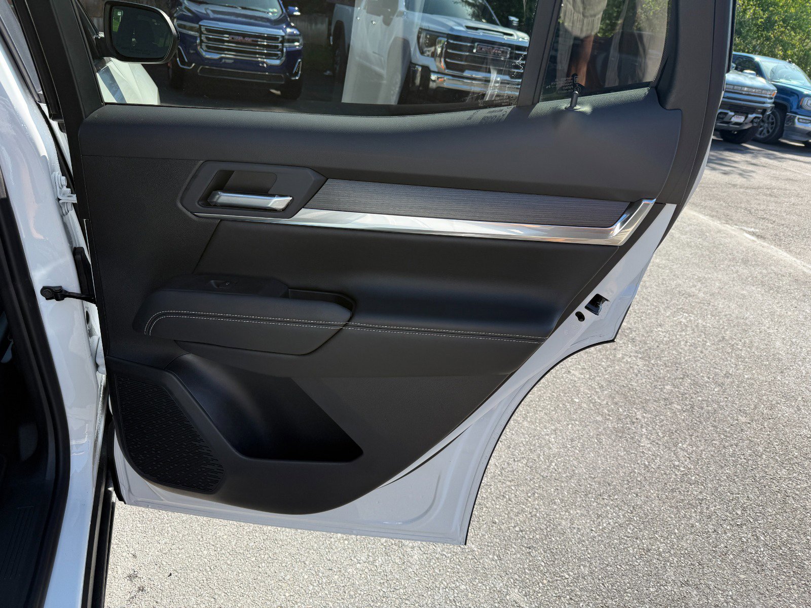 New 2026 GMC Terrain Elevation w/ LPO, Floor Liner Package FWD image 20