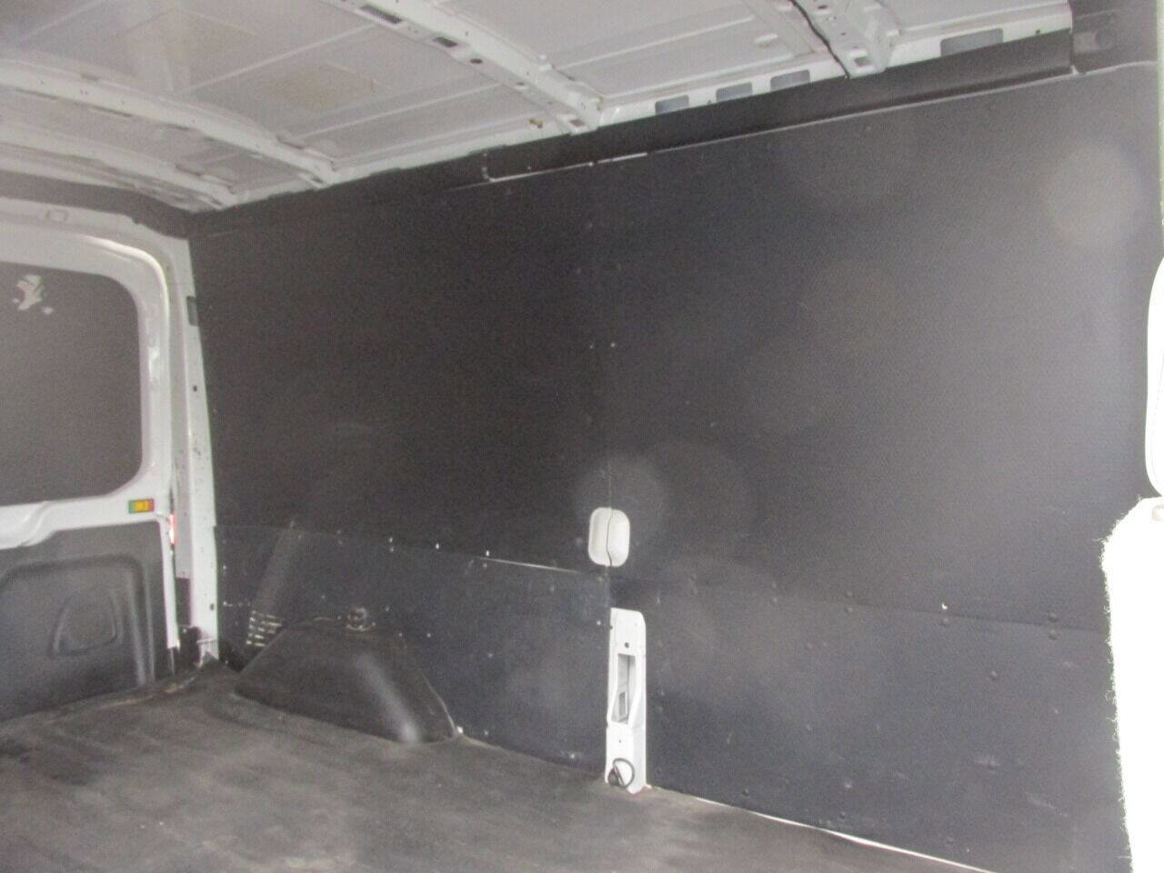 Used 2018 Ford Transit 250 148 Medium Roof image 22