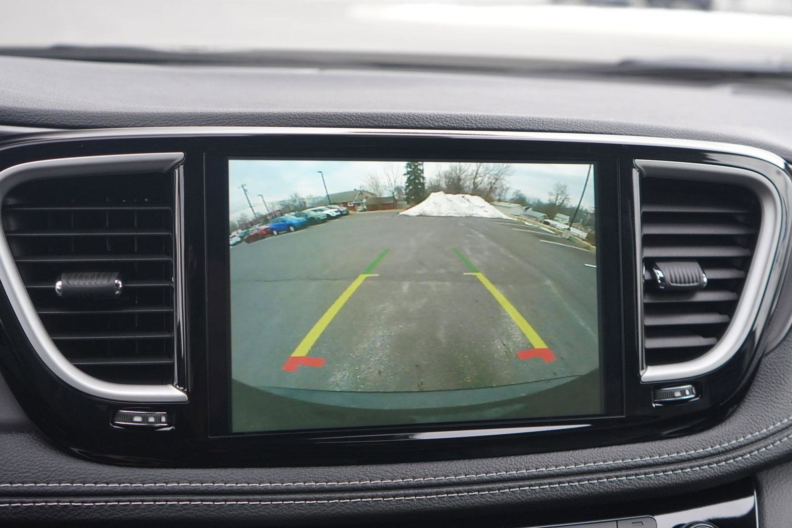 New 2026 Chrysler Pacifica Select w/ S Appearance Package image 23