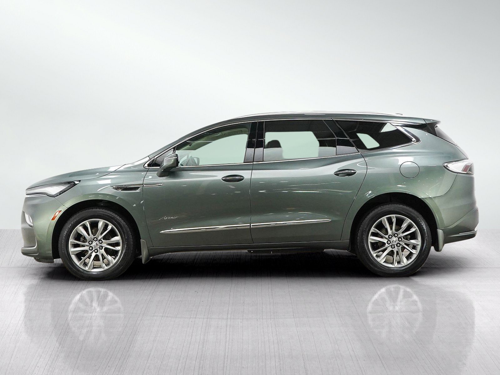 Used 2023 Buick Enclave Avenir w/ Trailering Package, 5000 lbs. AWD/4WD image 2