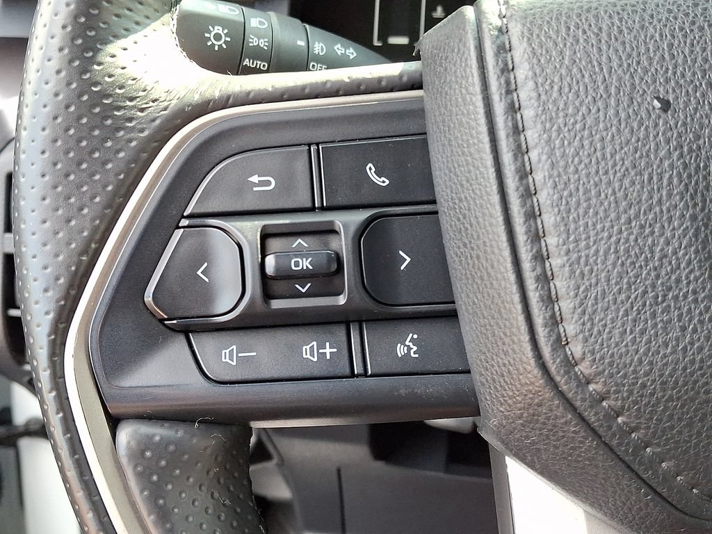 Certified 2025 Toyota 4Runner SR5 AWD/4WD image 23