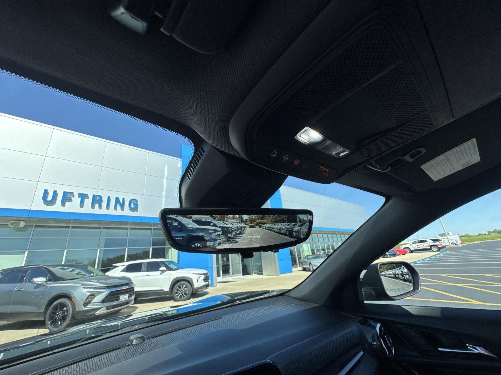 Used 2025 Chevrolet Equinox LT w/ Safety and Technology Package FWD image 26