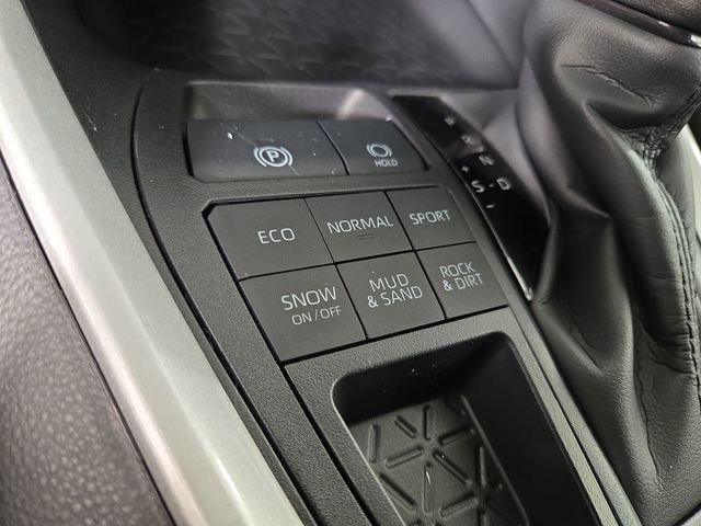 New 2025 Toyota RAV4 XLE image 29
