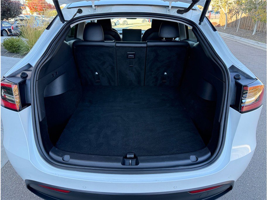 Used 2020 Tesla Model Y Long Range image 44