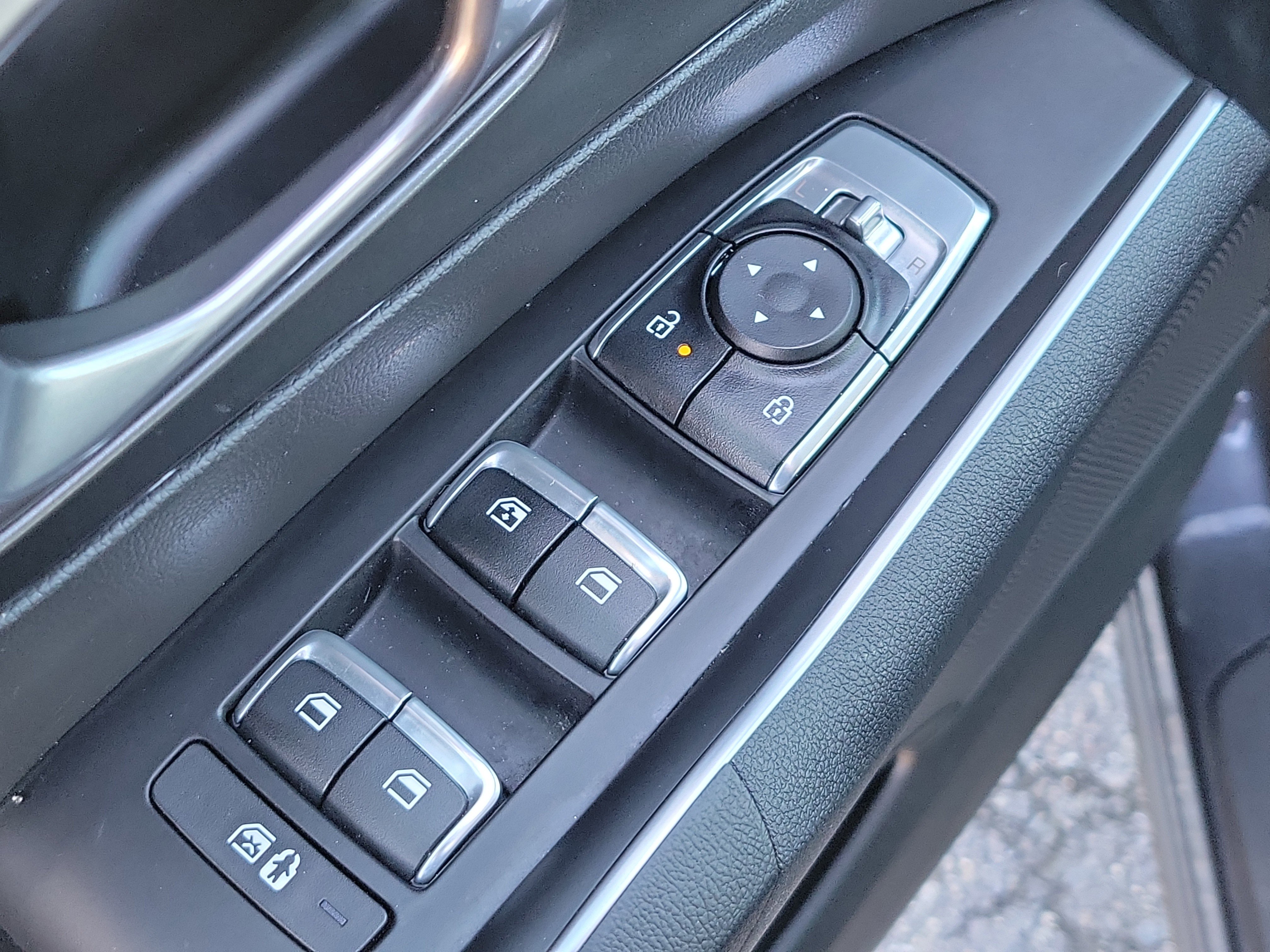 Used 2025 Kia Sorento S w/ Panoramic Sunroof Package AWD/4WD image 21