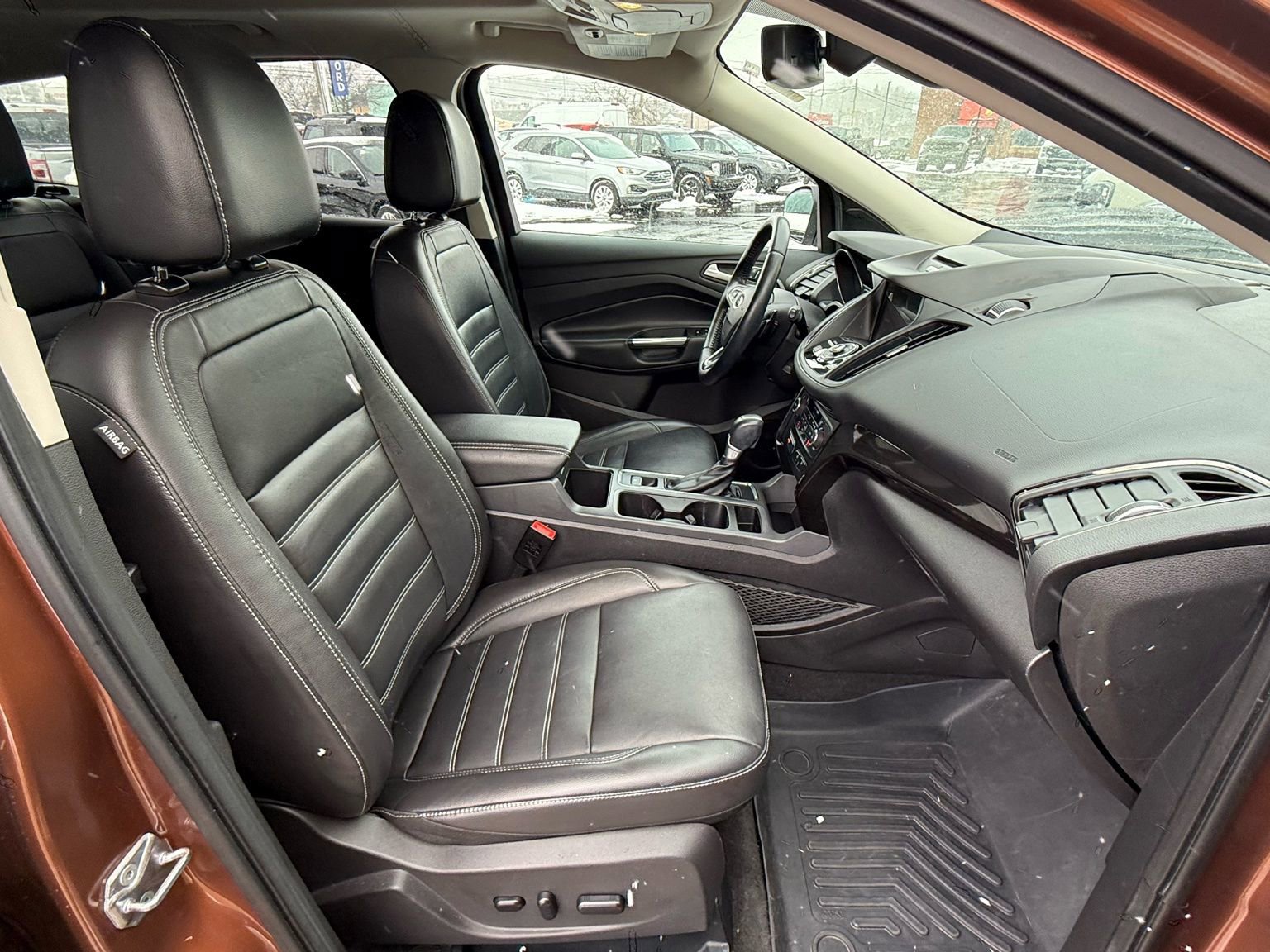 Used 2017 Ford Escape Titanium image 16