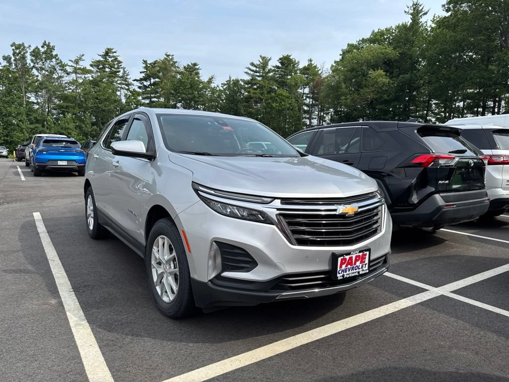 Used 2022 Chevrolet Equinox LT AWD/4WD image 2
