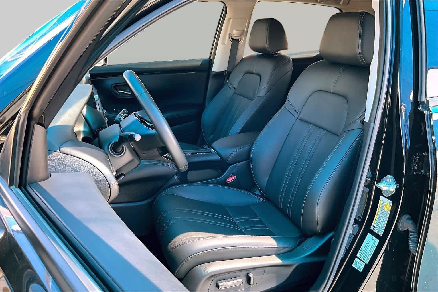 Used 2025 Honda HR-V EX-L image 8