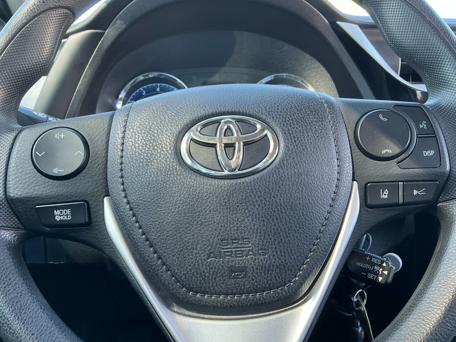 Used 2017 Toyota Corolla LE w/ Carpet Mat Package (TMS) FWD image 31