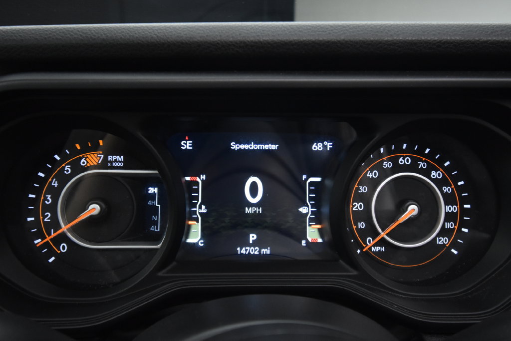 Used 2025 Jeep Wrangler Unlimited Sport AWD/4WD image 16