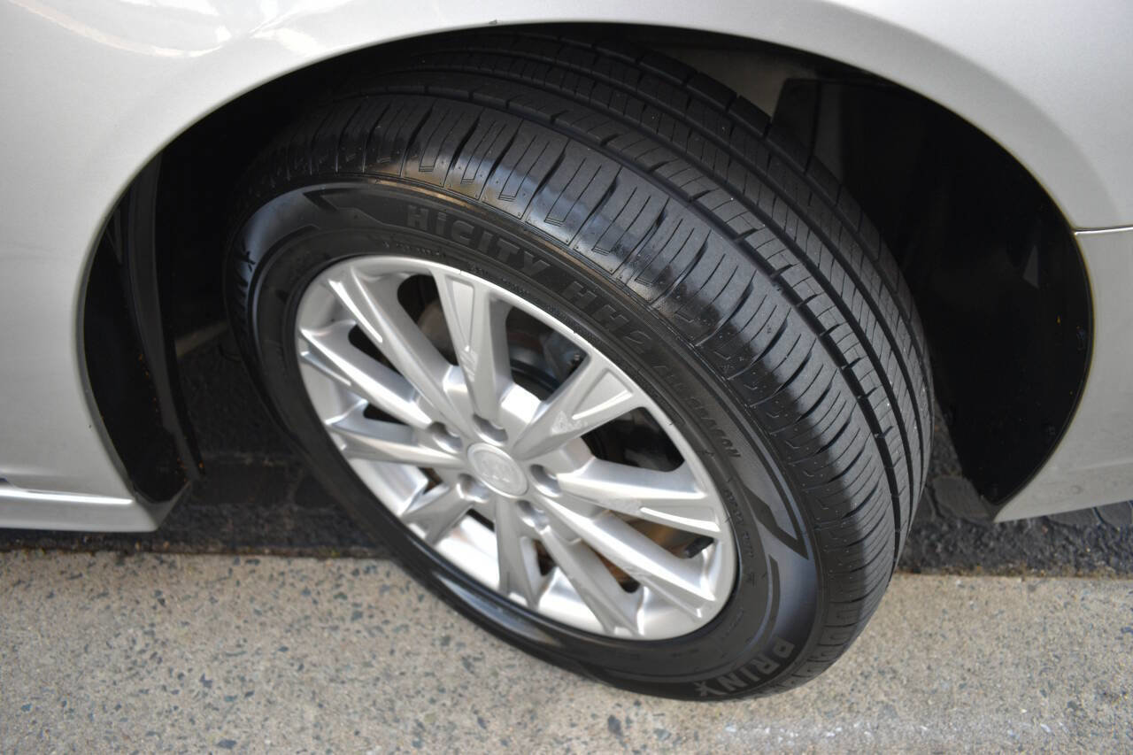 Used 2011 Buick Lucerne CX FWD image 42