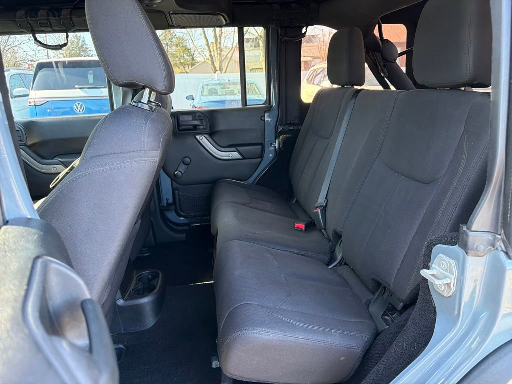 Used 2015 Jeep Wrangler Unlimited Sport w/ Connectivity Group image 24