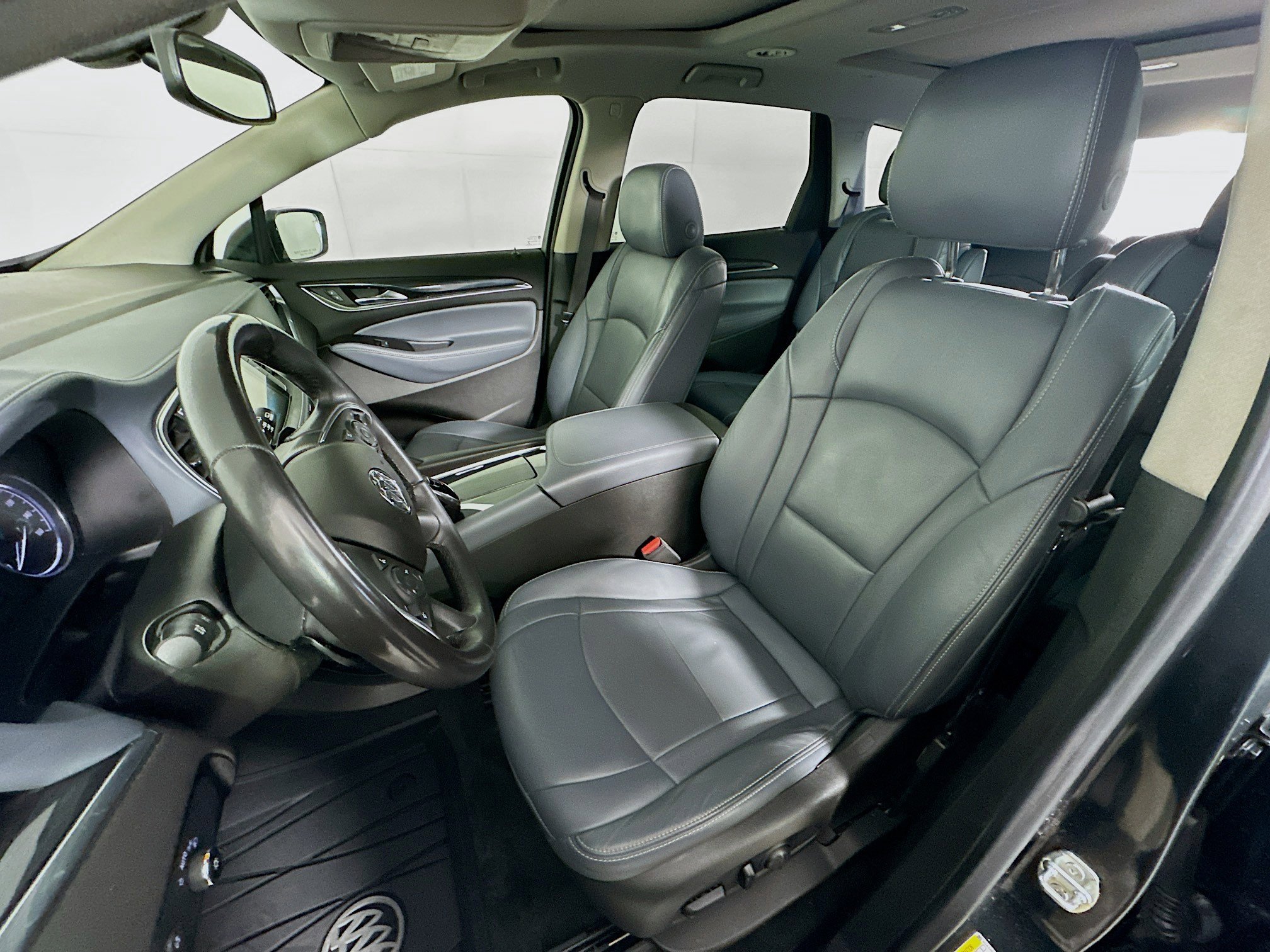 Used 2019 Buick Enclave Essence FWD image 13