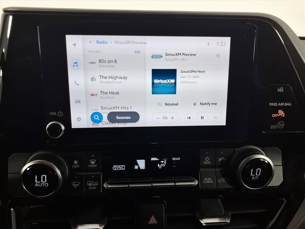 Used 2023 Toyota Highlander LE image 19