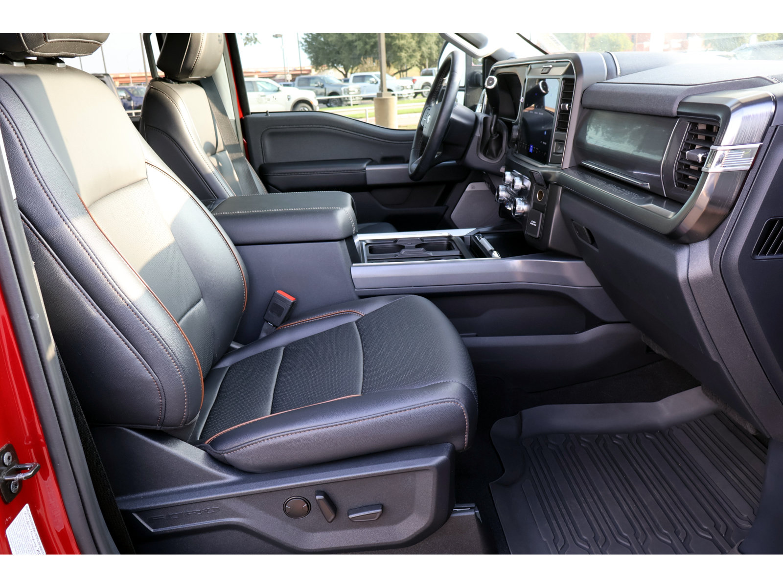 Used 2025 Ford F250 Lariat w/ Lariat Ultimate Package AWD/4WD image 22