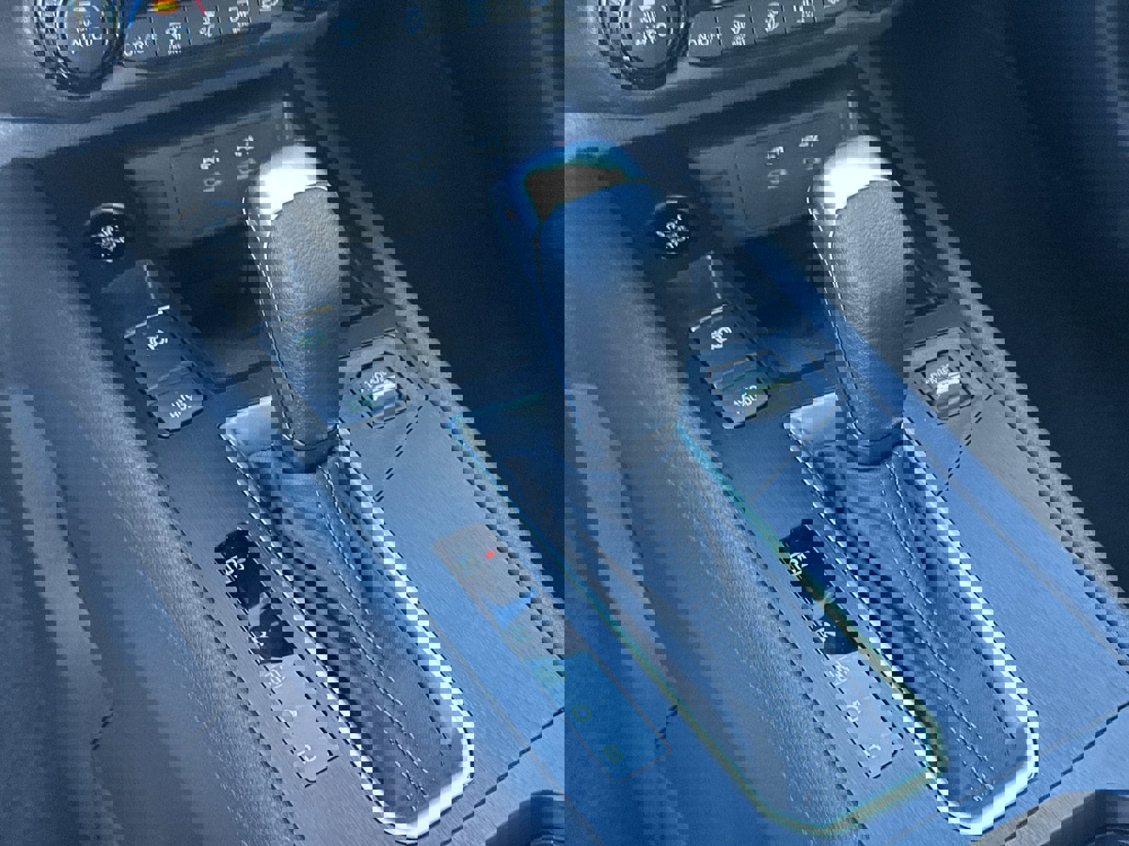 New 2026 Nissan Kicks SV image 30