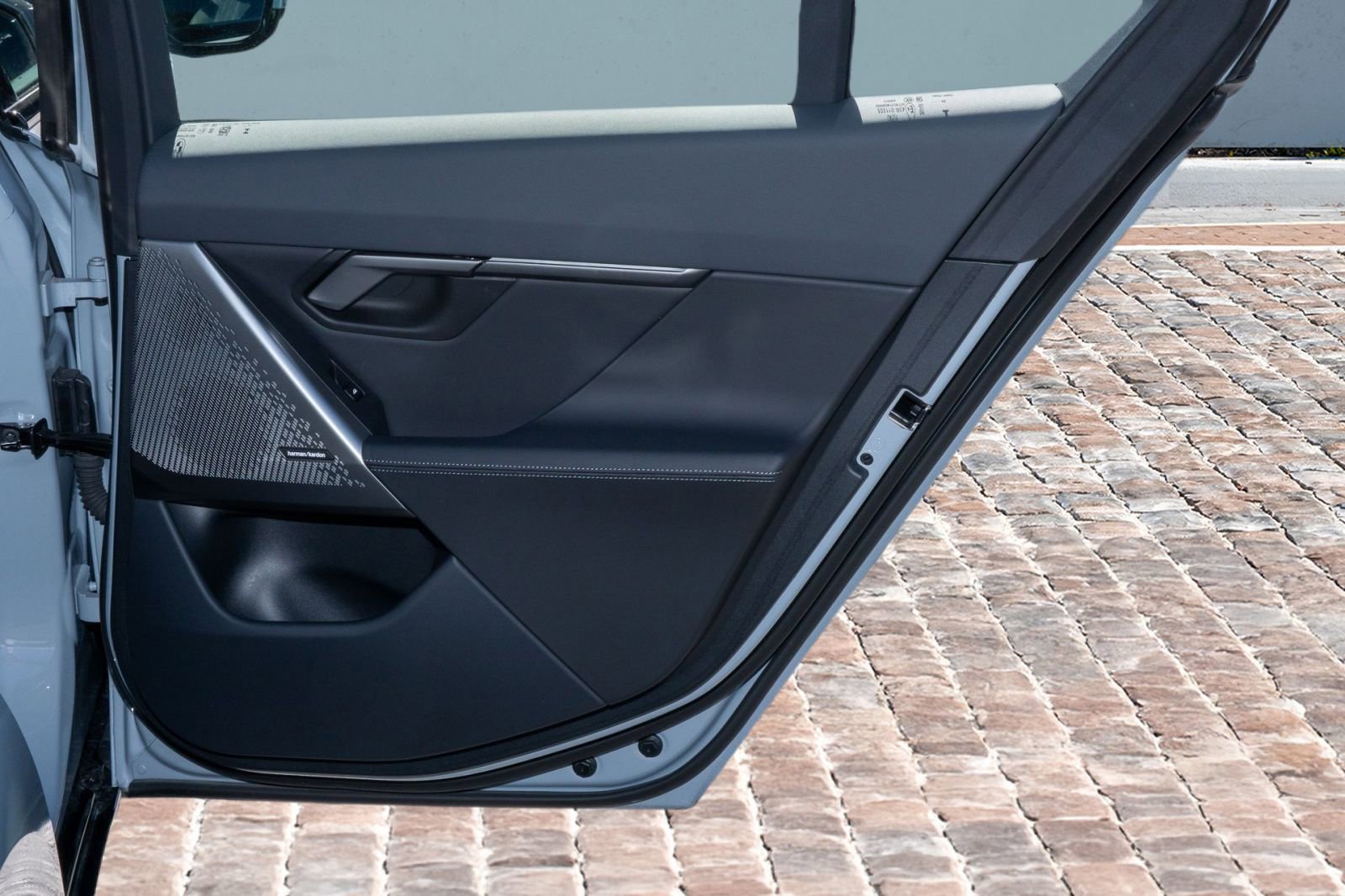 Used 2025 BMW 530i w/ M Sport Package image 15