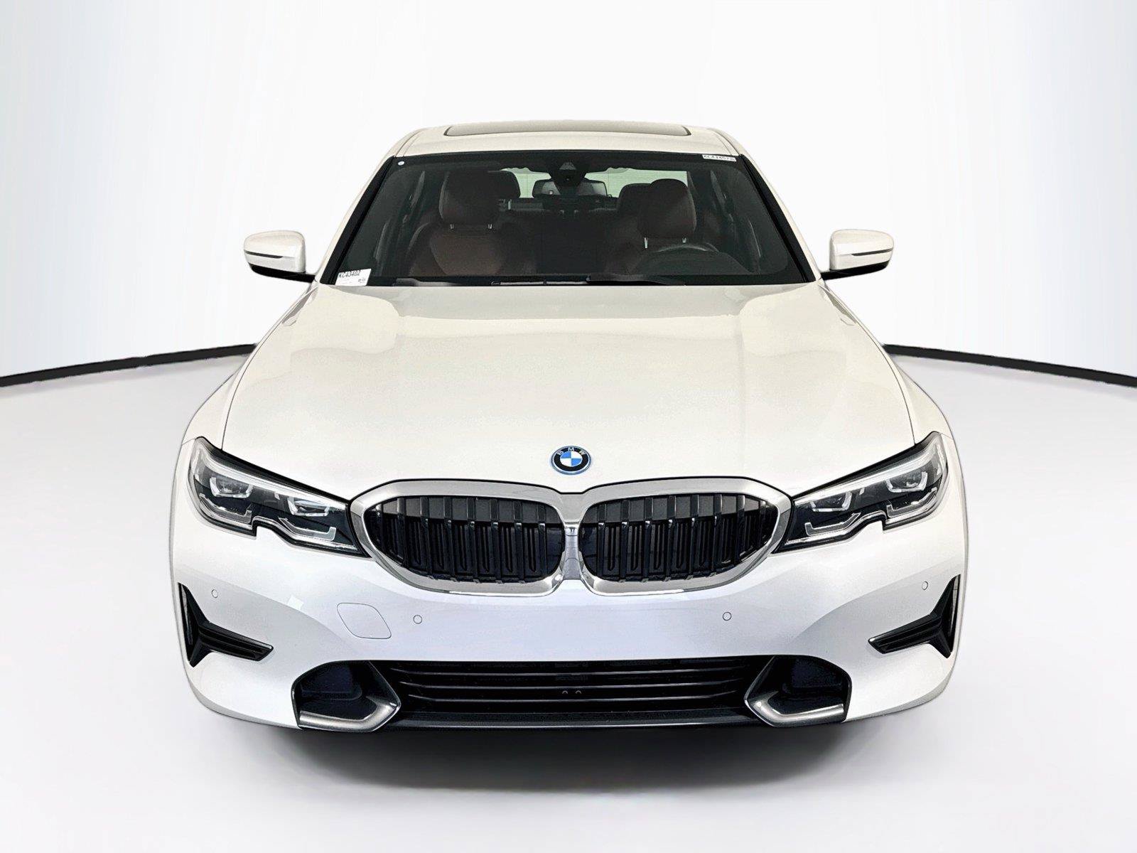 Used 2022 BMW 330e w/ Driving Assistance Package RWD image 9