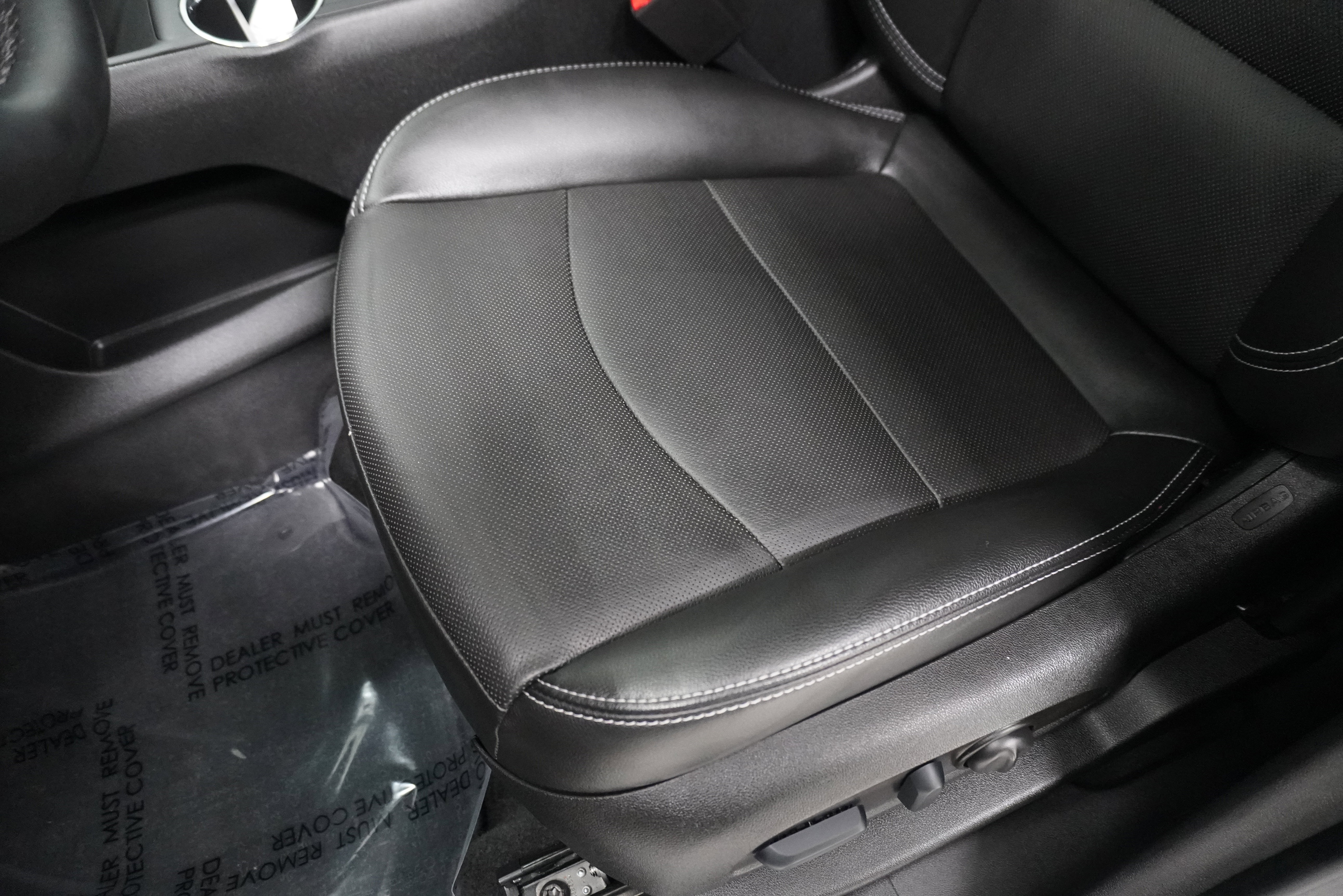 Used 2023 GMC Terrain SLT w/ Tech Package image 11