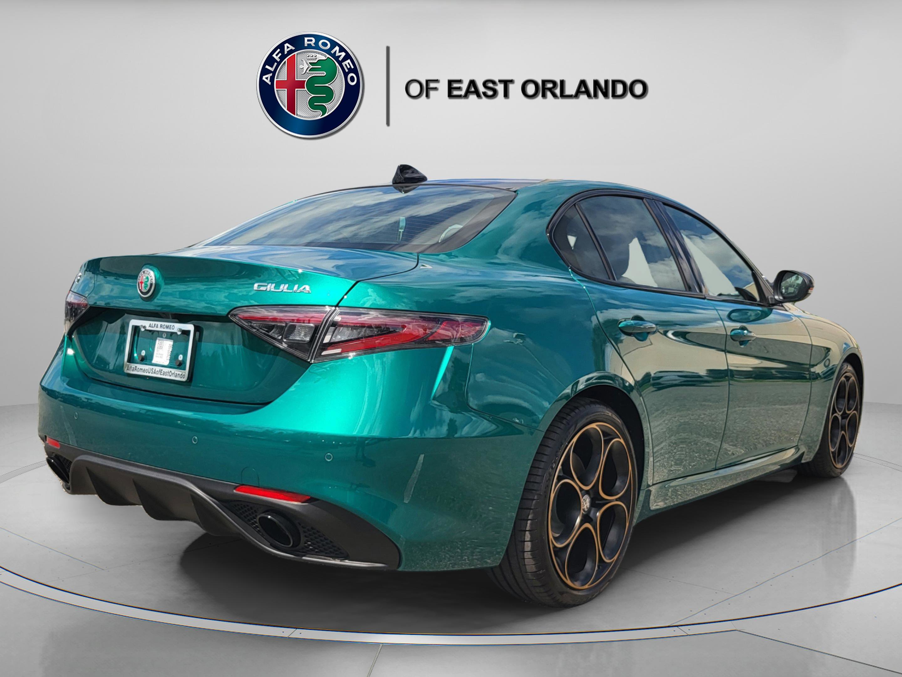 New 2025 Alfa Romeo Giulia w/ Driving Assist Package RWD image 7