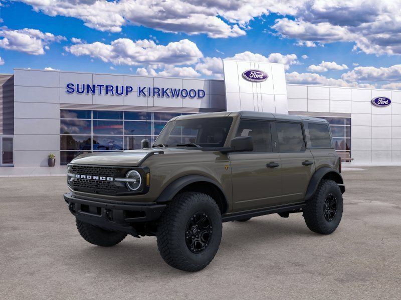 New 2026 Ford Bronco Badlands w/ Wildtrak Package