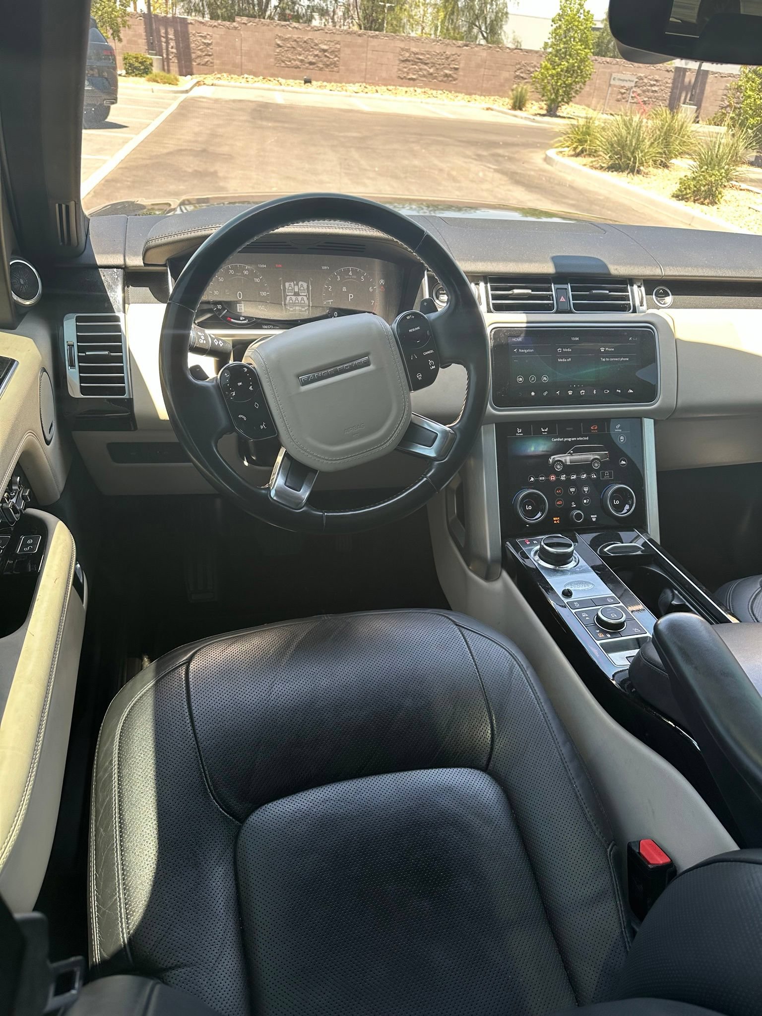 Used 2018 Land Rover Range Rover HSE AWD/4WD image 17