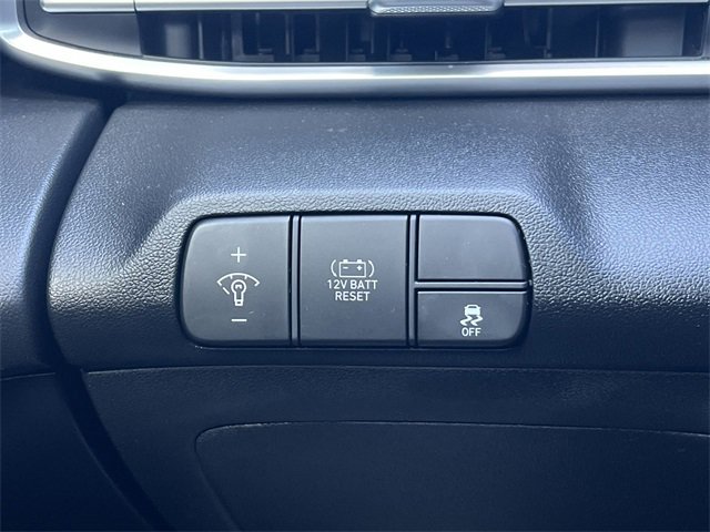 Certified 2025 Hyundai Elantra Blue image 20