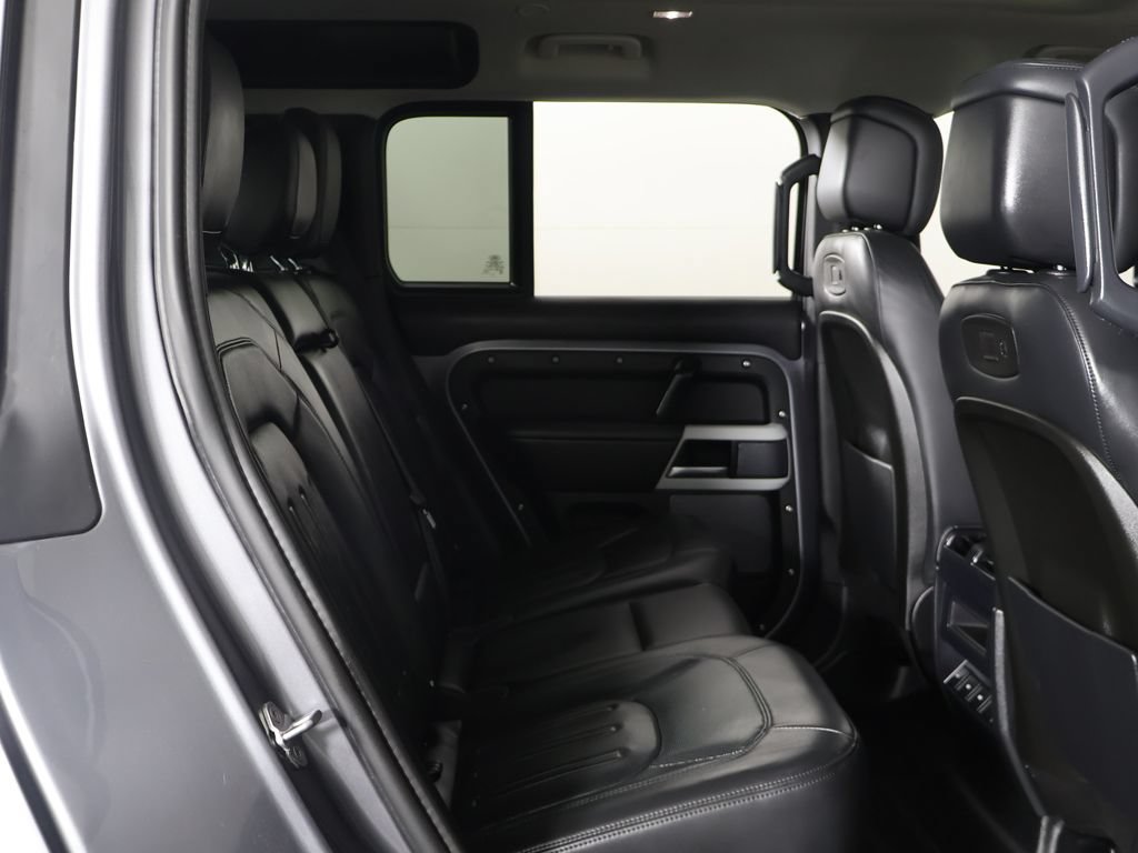 Used 2020 Land Rover Defender 110 HSE AWD/4WD image 32