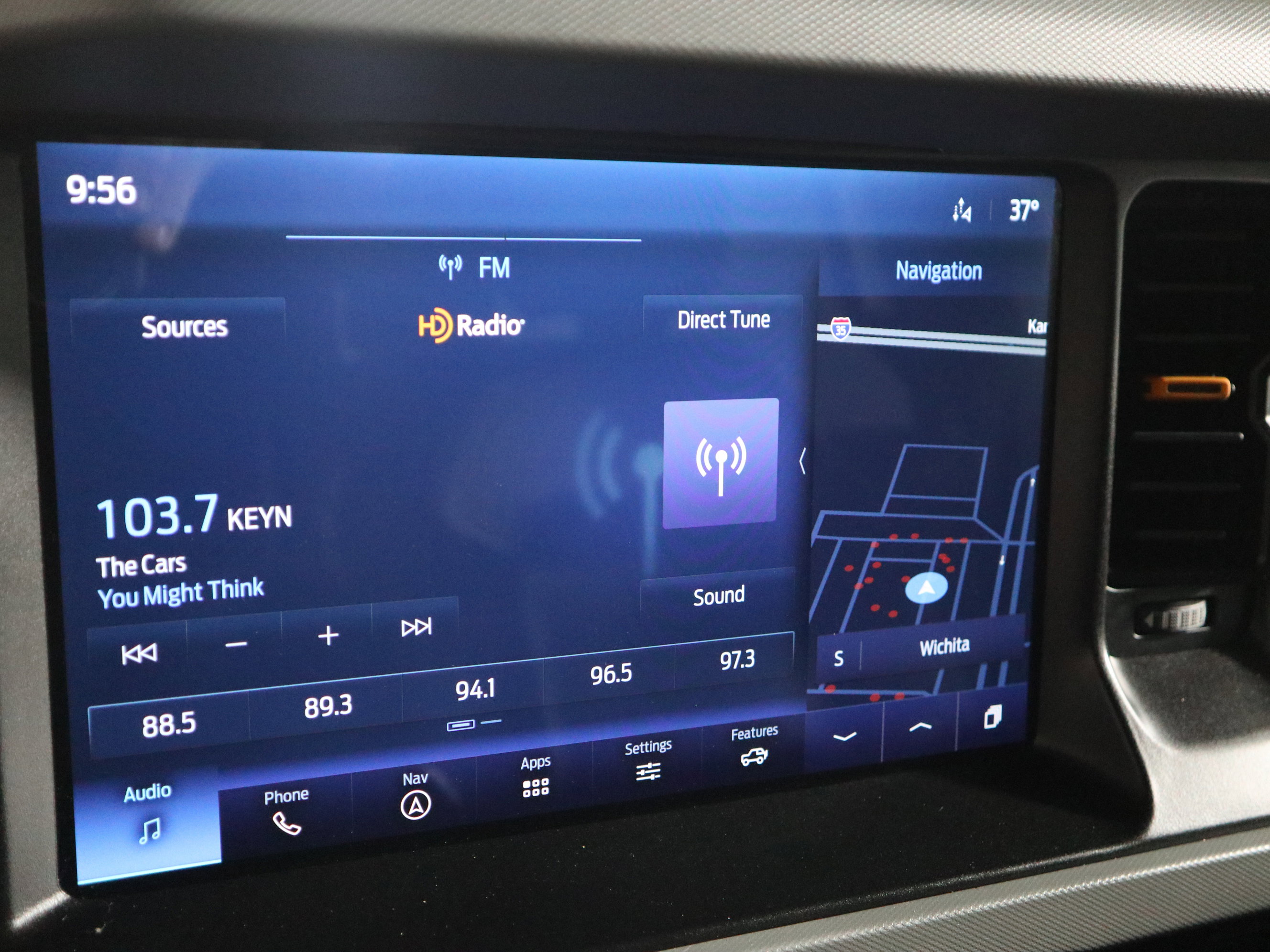 Used 2023 Ford Bronco Badlands image 33