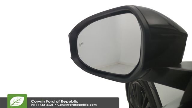 Used 2025 Toyota Prius AWD image 13