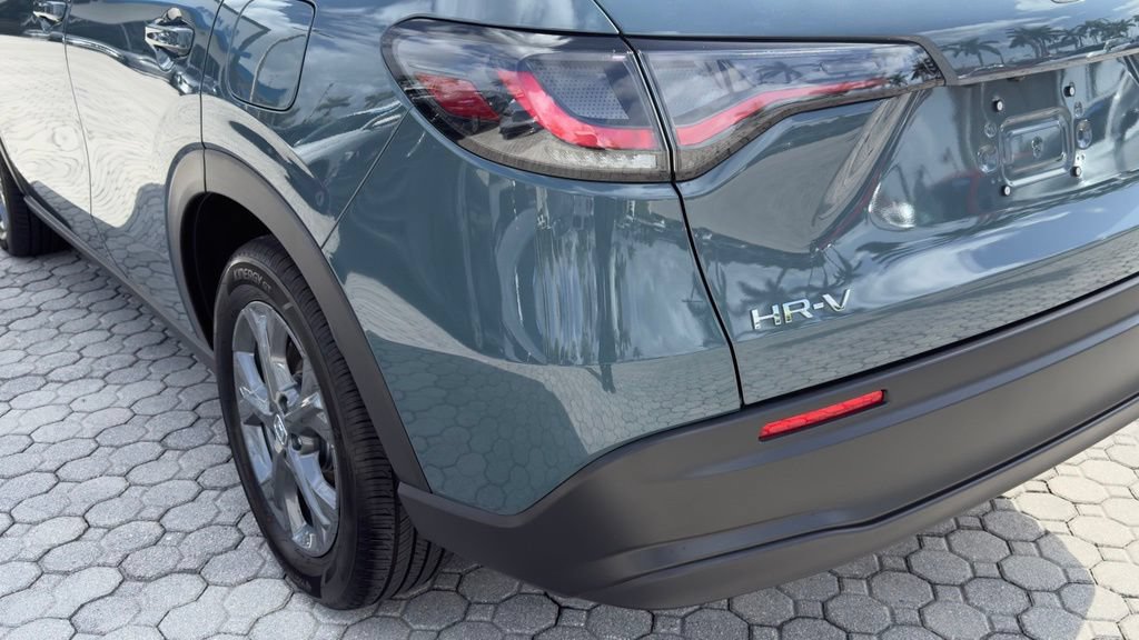 Used 2027 Honda HR-V LX image 15