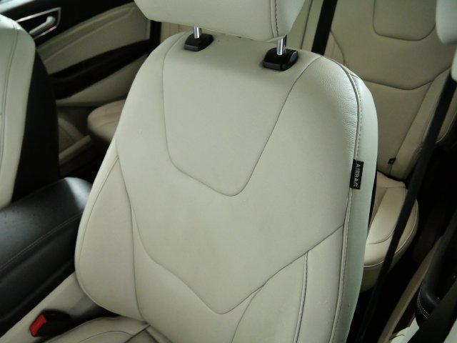 Certified 2019 Ford Edge Titanium FWD image 18