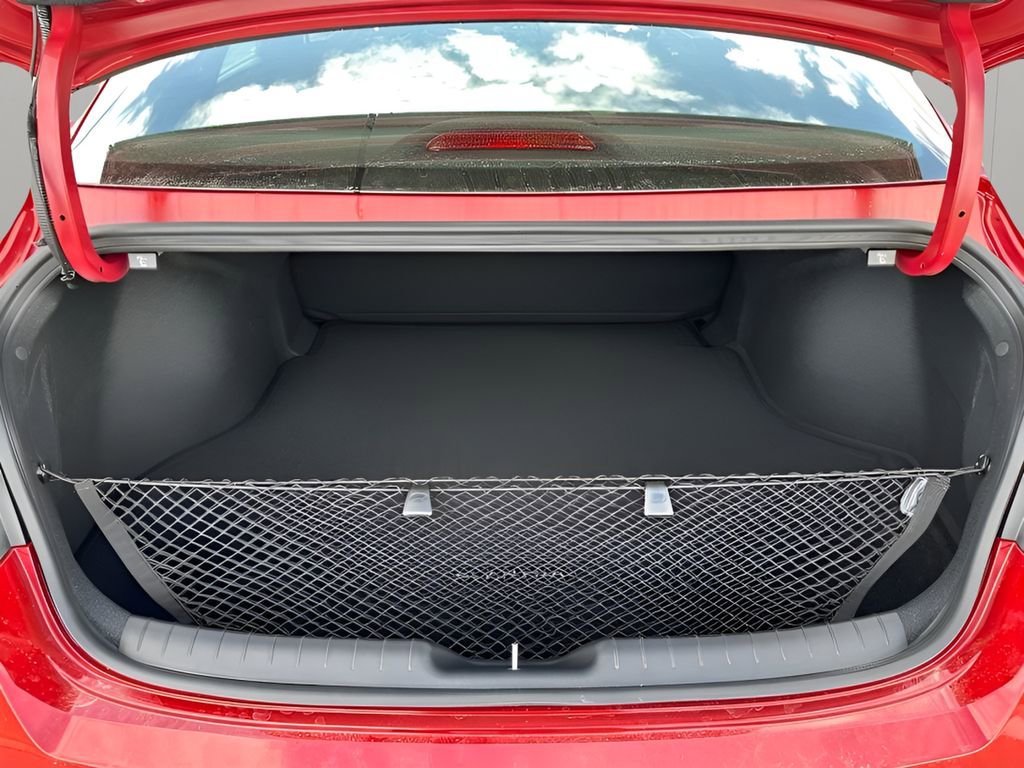 Used 2025 Hyundai Elantra Sport image 9