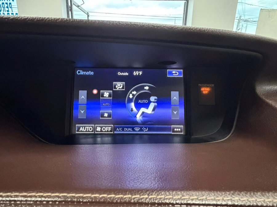 Used 2016 Lexus ES 350 w/ Luxury Package w/Wood Trim image 48