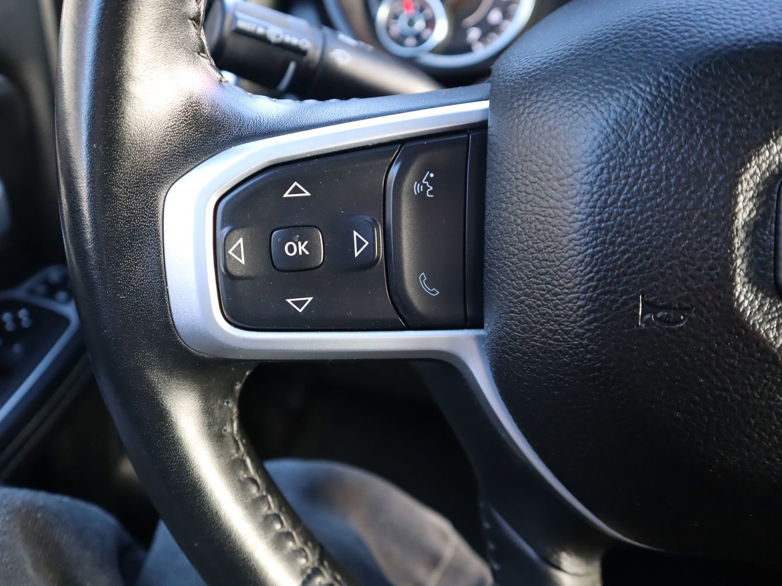 Used 2024 RAM 2500 Big Horn image 38