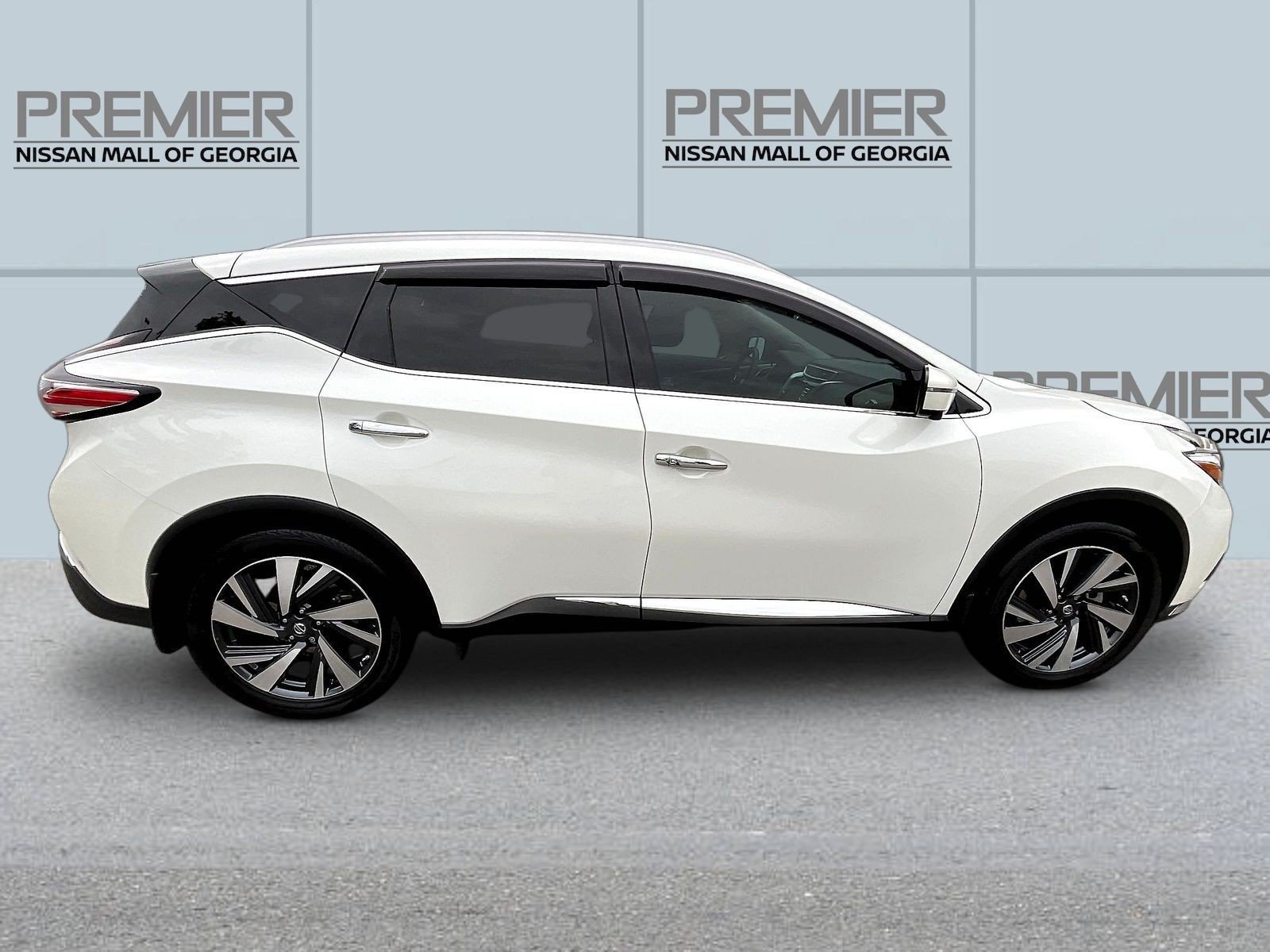 Used 2017 Nissan Murano Platinum w/ Platinum Technology Package FWD image 8