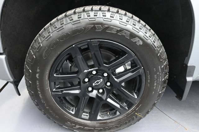 New 2026 Chevrolet Silverado 1500 Custom w/ Turbomax Blackout Package AWD/4WD image 17