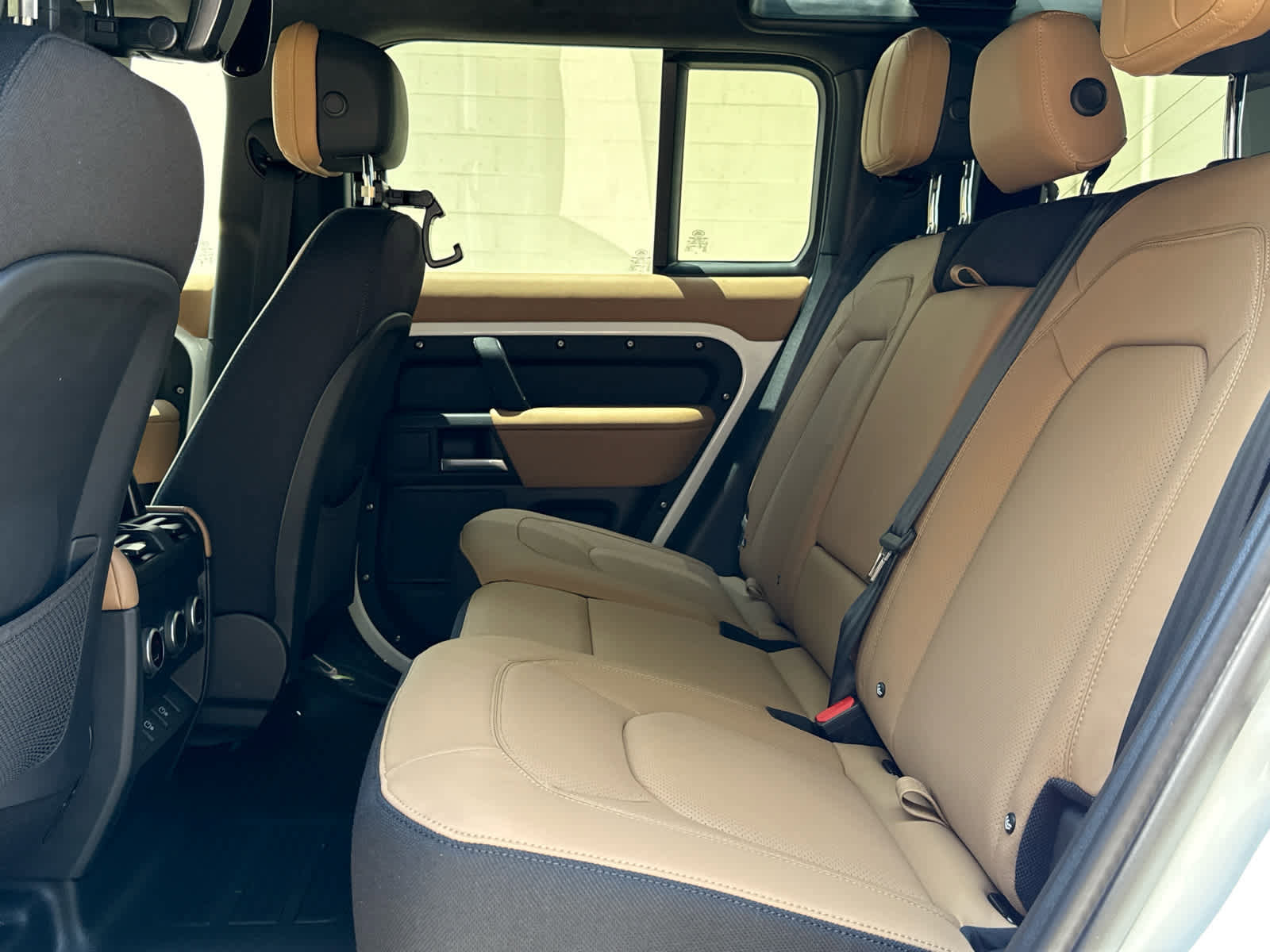 New 2025 Land Rover Defender 110 V8 image 16