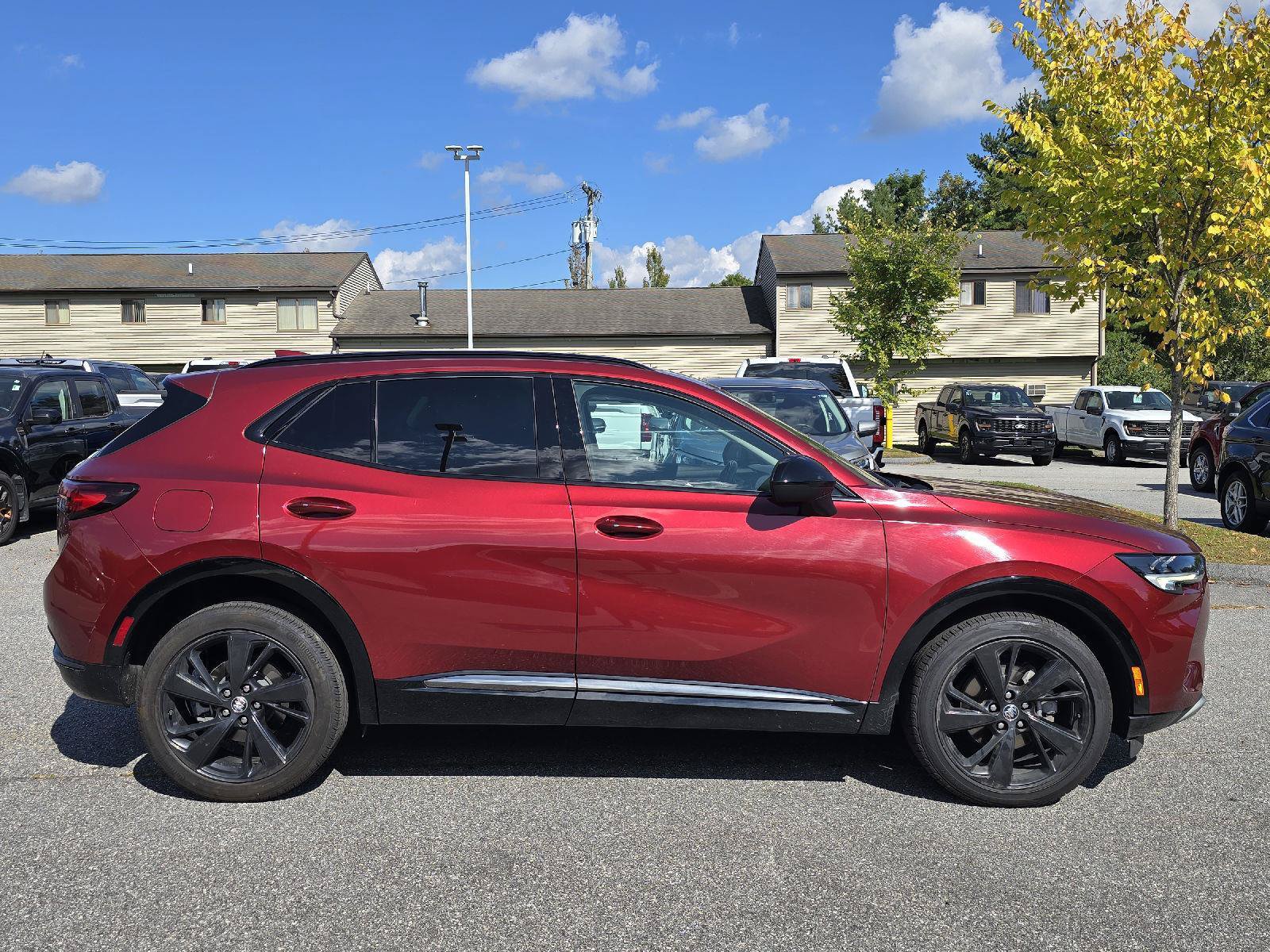 Used 2023 Buick Envision Essence w/ Sport Touring Package FWD image 2